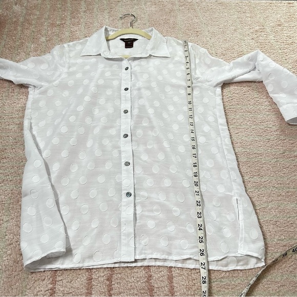 Multiples White Polka Dot Button Down Blouse Shirt Size Medium Closet Staple - Picture 8 of 10